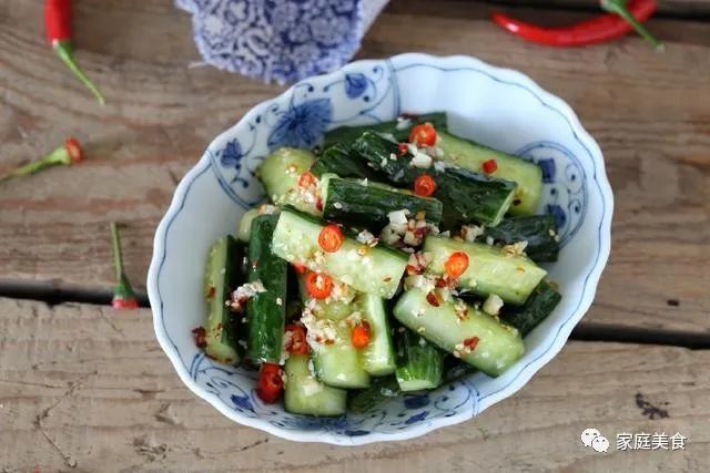修武夏季这道菜隔两天就吃一次,清脆爽口,酸辣开胃,吃着真过瘾!