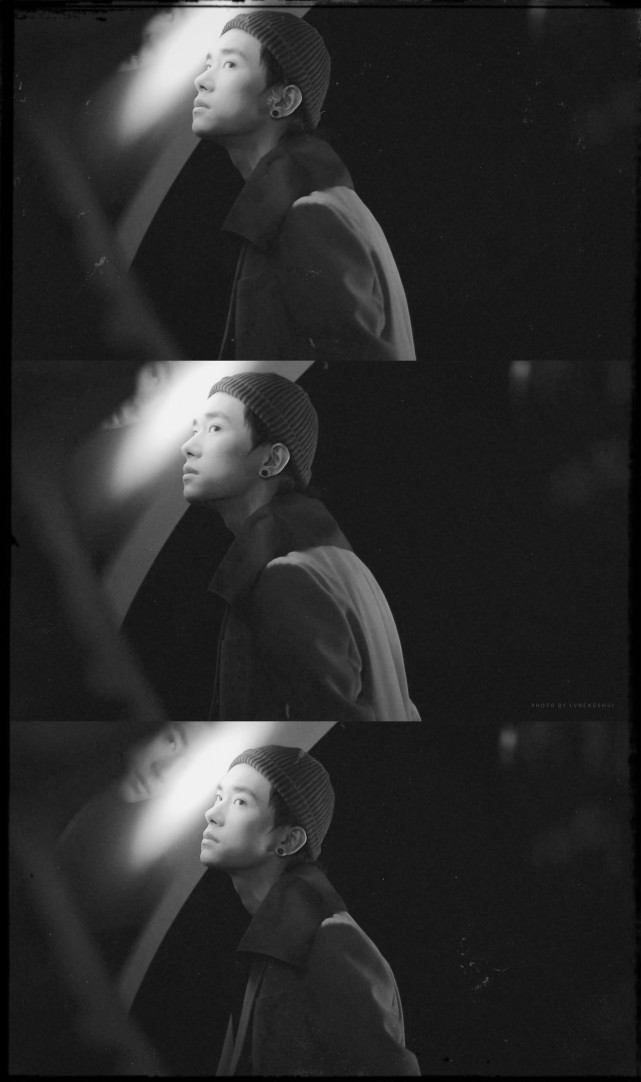 易烊千玺黑白氛围感拼接壁纸