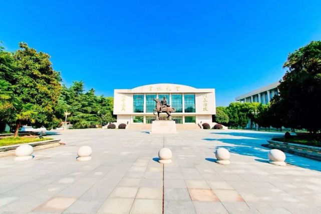 高考生12所陆军院校了解一下