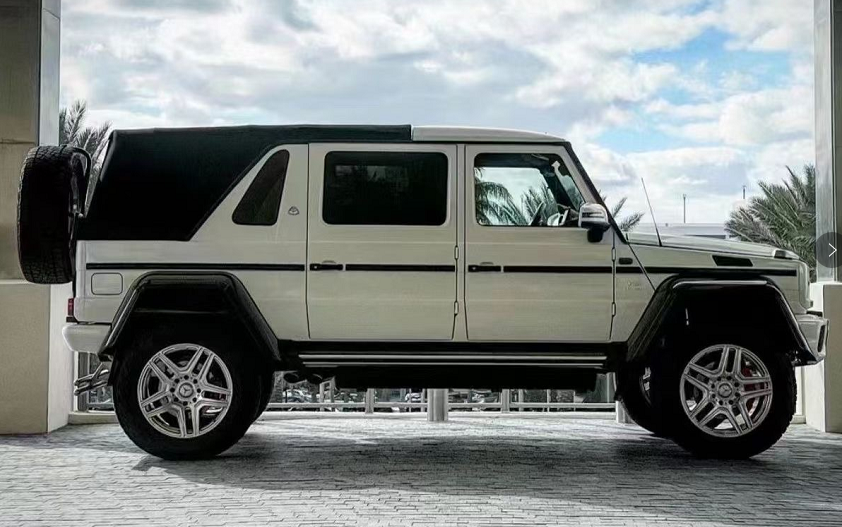 15 1518年迈巴赫g65敞篷,1万公里白外颜色.