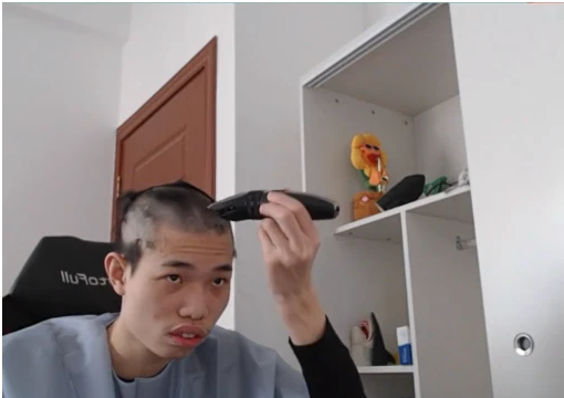 鲨鱼哟再现剃光头名场面网友真男人