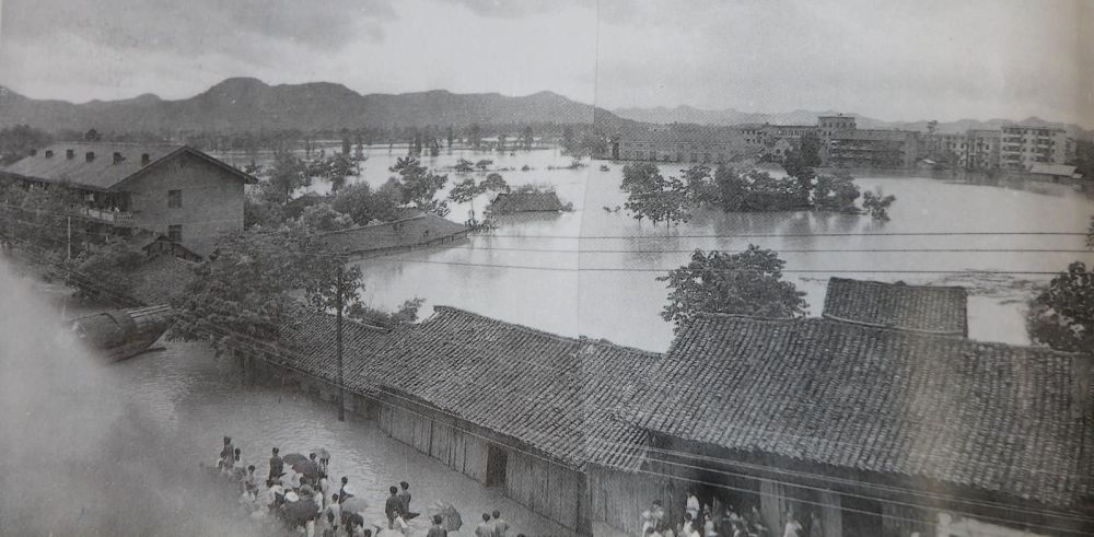 还比如1931年发生的全流域大洪水,整个长江地区深受洪水灾害,在那场