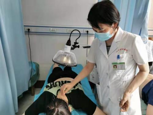 中医火针治疗 让带状疱疹患者摆脱疼痛的烦恼 腾讯新闻