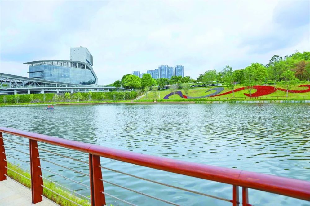 推动绿色低碳发展实现碳达峰碳中和