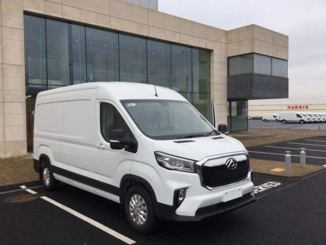 体验上汽大通maxusedeliver9全新全电动运输面包车