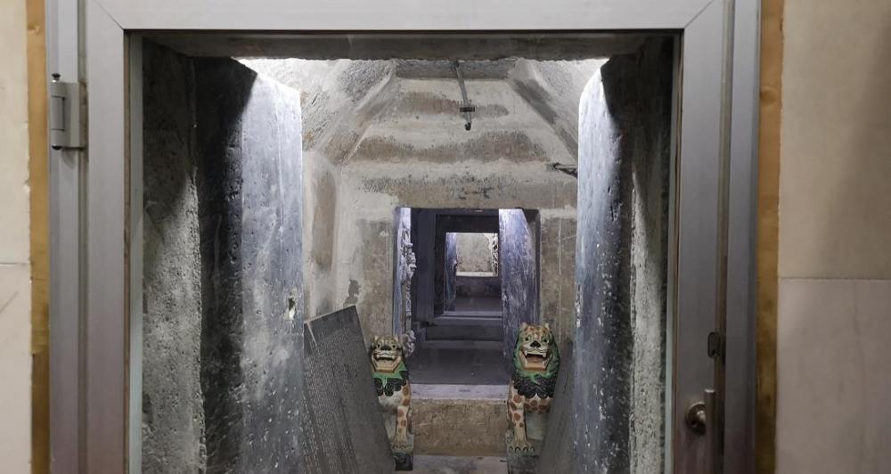 在当时的佛教典籍中曾经记载,法门寺的宝塔之下建造了一座地宫,因此