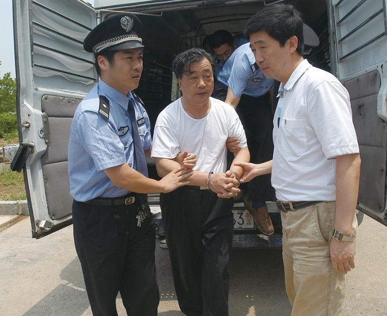 济南原人大主任落马始末:策划爆炸案炸死情妇,2007年被判死刑