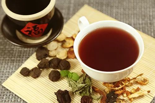 中医秘制酸梅汤,清凉解暑又健康!