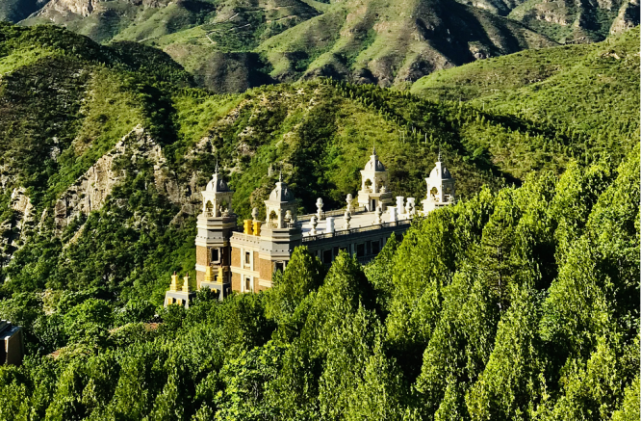 北京房山祥莱堡红酒庄园民宿,大山深处欧式酒庄,身临其境在北欧