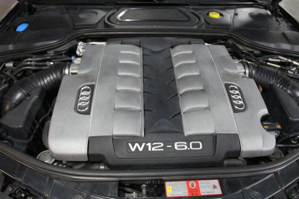 国产大哥就是大哥 红旗v8发动机来了 1.9s破百