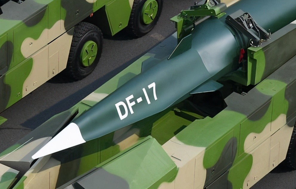 东风-17弹道导弹,是我国近年来研制的最具威慑力的其中一种陆基弹道