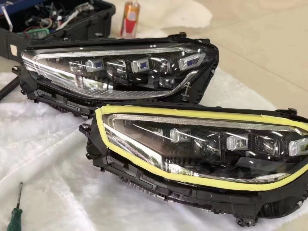 奔驰21款s级223改像素式大灯,流星雨画面更有科技感