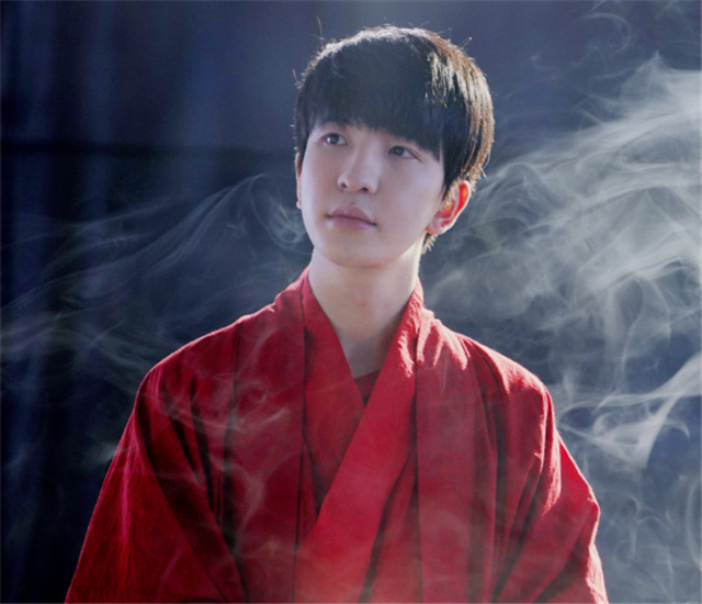 lpl选手汉服花絮曝光,旧梦可以出道了,sn称bin是君子却被喷