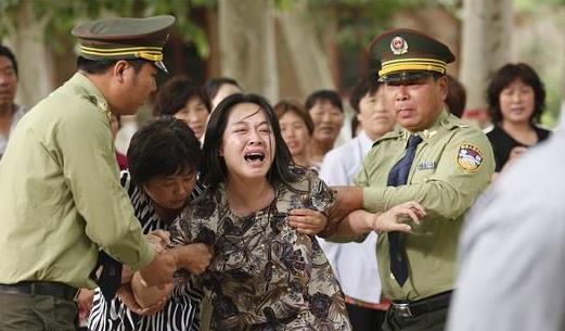 本溪217重案纪实女友被养父强奸霸占凶手连杀8人灭其全家