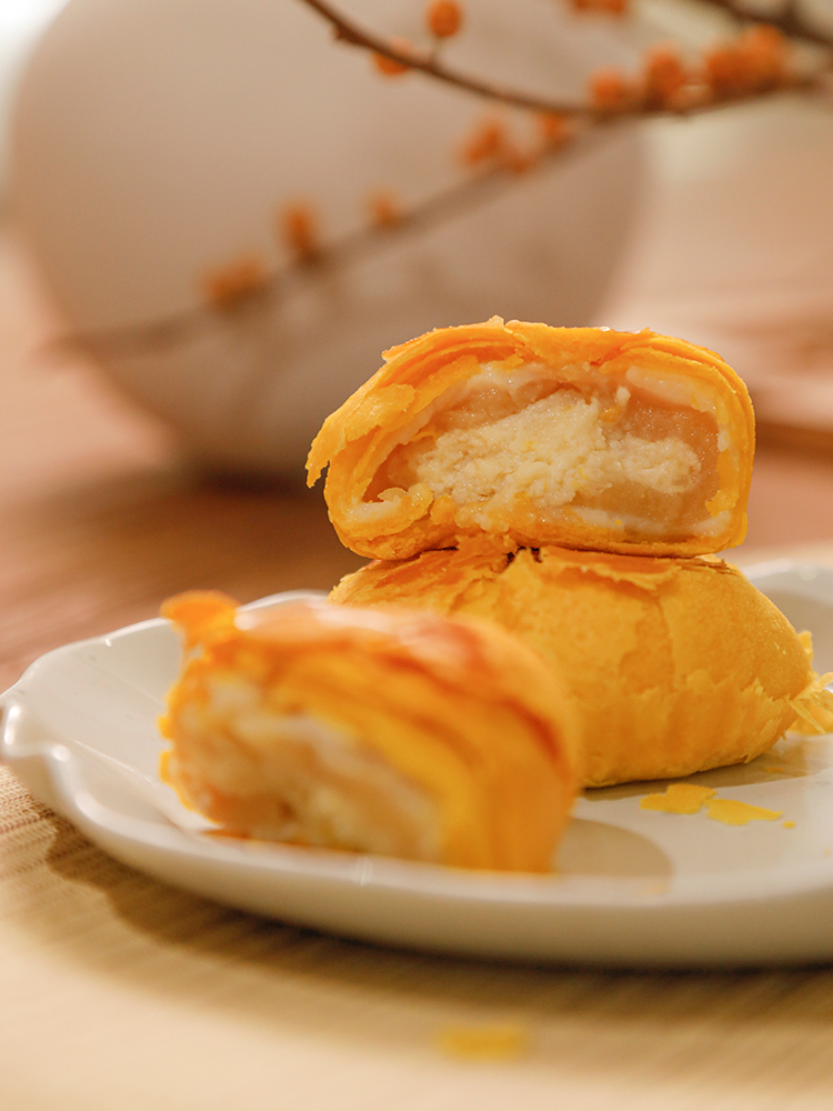 李子柒新品榴莲酥解锁另类美味,芝士和榴莲的激烈碰撞