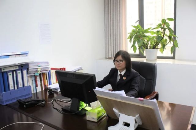 队伍教育整顿|身边的榜样——向燕妮