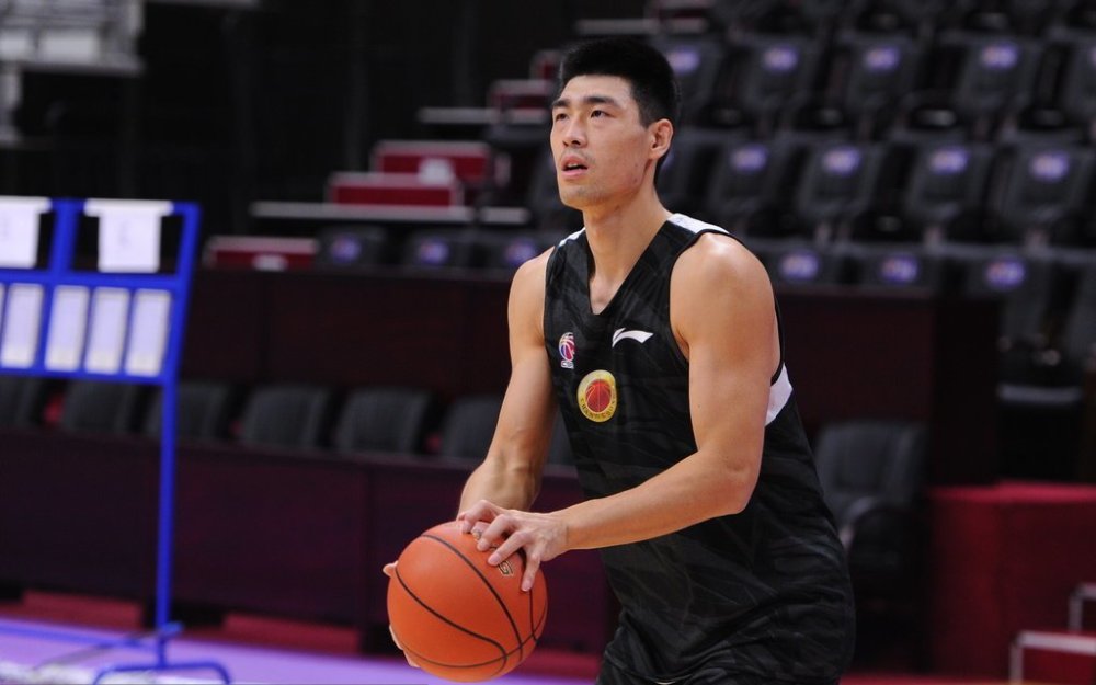 上海男篮 重磅消息，上海男篮第一轮清洗开启，CBA名将被李春江裁掉！