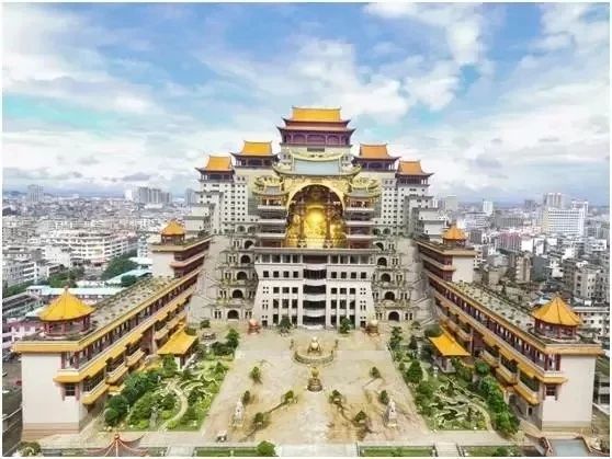 四线城市玉林添新地标,第一高楼封顶,高171米,为甲级写字楼