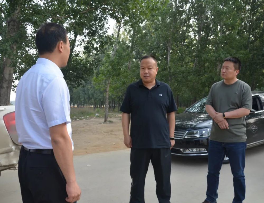 县委副书记代县长武利芳到牛城乡督导大气污染治理及农村人居环境整治