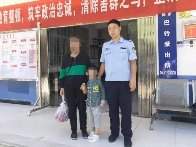 兴仁巴铃 男孩不慎落水 警民联力救回 腾讯新闻