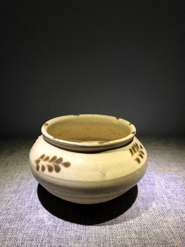 井陉窑瓷器特征图片