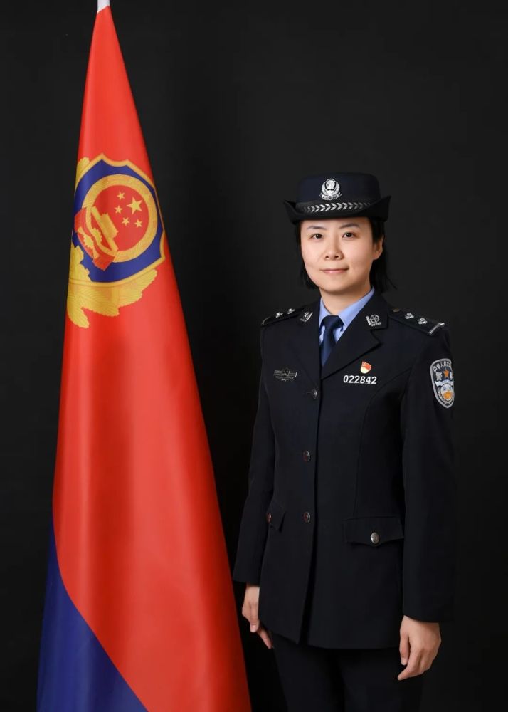 徐汇政法干警故事|俞菊敏:数字化转型的"追光人"_腾讯新闻