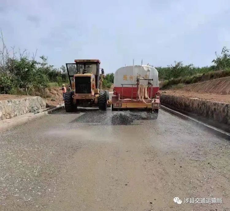 預計將於6月底實現全面通車北兆線進入路面水穩層鋪築階段