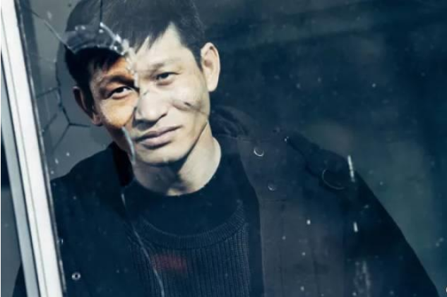 与影帝刘德华,王千源,刘烨一起合作拍摄了电影《解救吾先生》,虽然与