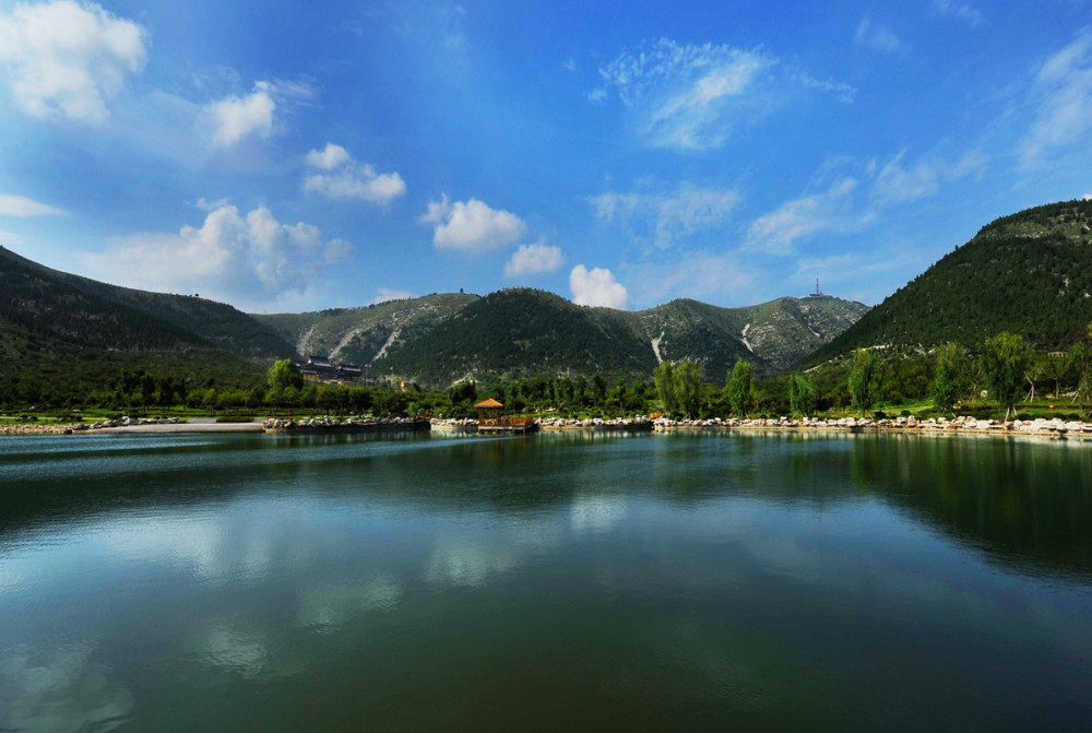 江苏一座山是泰山山脉的余脉周围有大小70余座山头