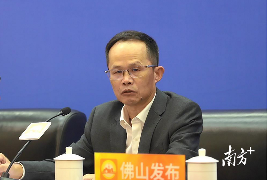 佛山市轨道交通局副局长杨靓毅,佛山市公安局交警支队支队长骆康,佛山