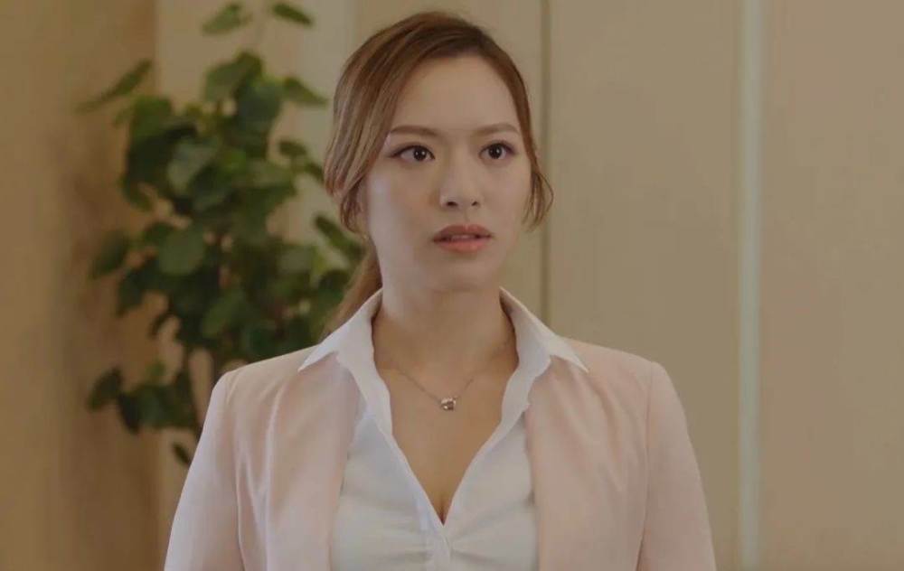 tvb《逆天奇案》冯盈盈回应负评,"ana"并不讨喜,被骂代表角色成功