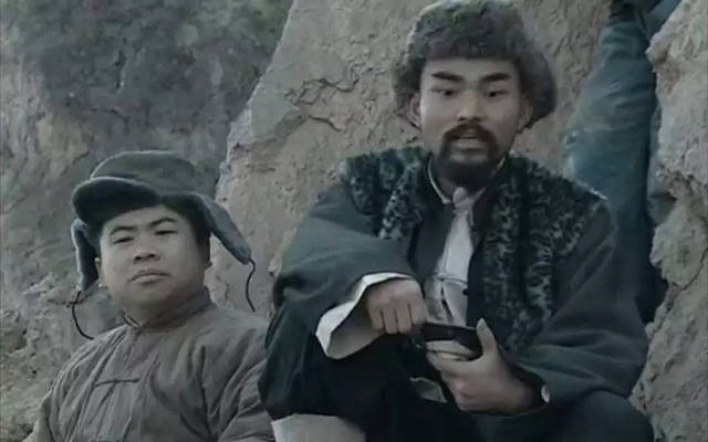 个人认为山猫子敢杀魏和尚,有以下几个原因:二当家山猫子背后打黑枪