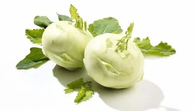 另外,擘蓝还可用作中药,其味甘,辛,性凉.具有健脾利湿,解毒之功效.