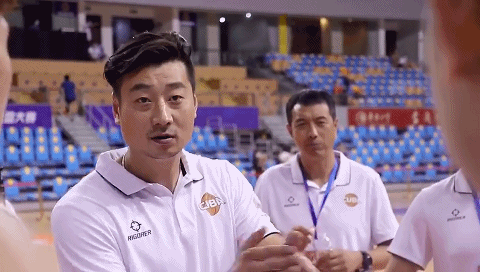 在那之后,胡良宇毕业了,邬挺嘉和马振翔扛着球队前进.