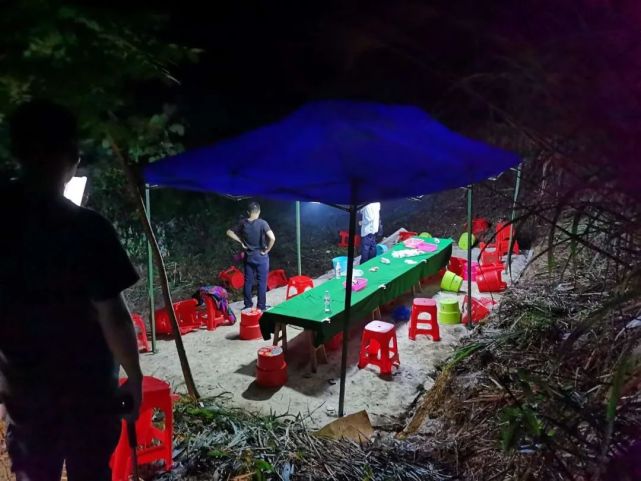 荔浦市蒲芦乡深山里隐藏着一个大型野外赌场