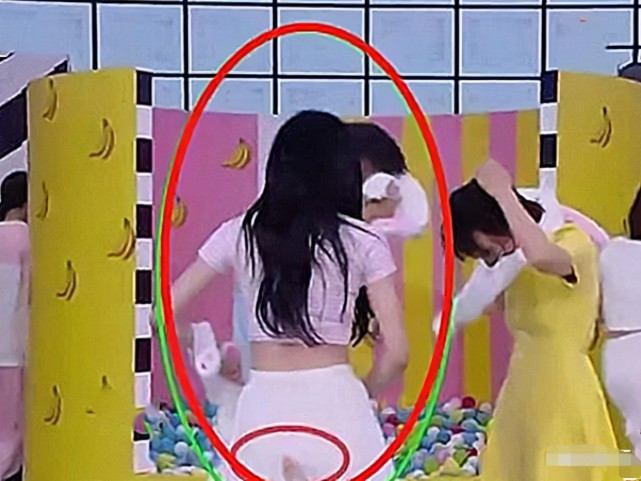 快本史上最尴尬镜头周洁琼容祖儿无一幸免最后这张忍不了