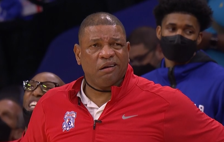 4013创纪录恩比德推人险酿冲突费城主帅歪嘴表情火了