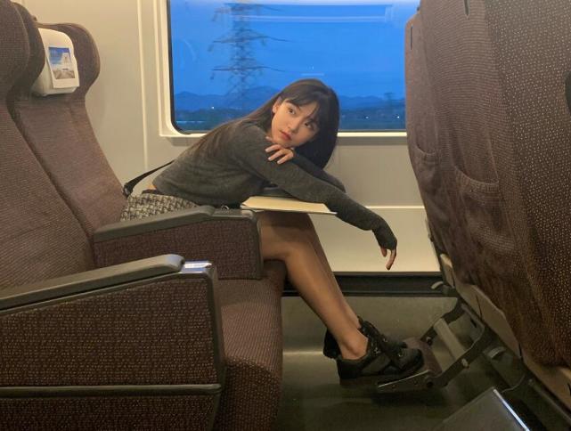 是哪位勇士半藏森林晒最新照片戒指显示正在热恋中