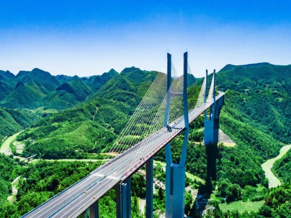 黔南贵定:多角度体验云雾特大桥的美