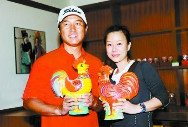2017年满文军告诉媒体我很爱我的妻子但我们必须离婚