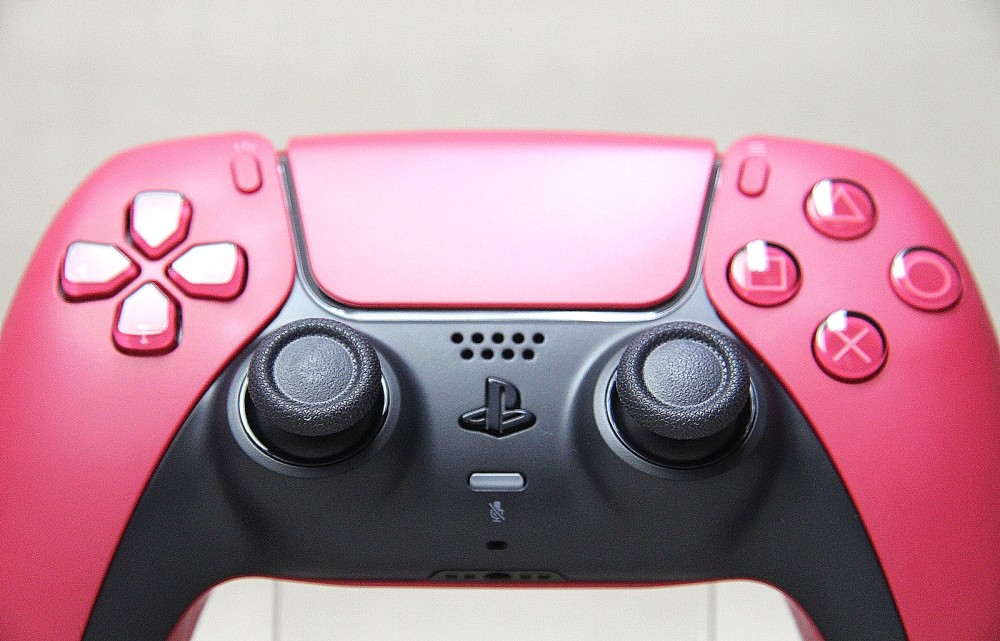 ps5dualsense手柄新配色午夜黑星尘红实物照片公开