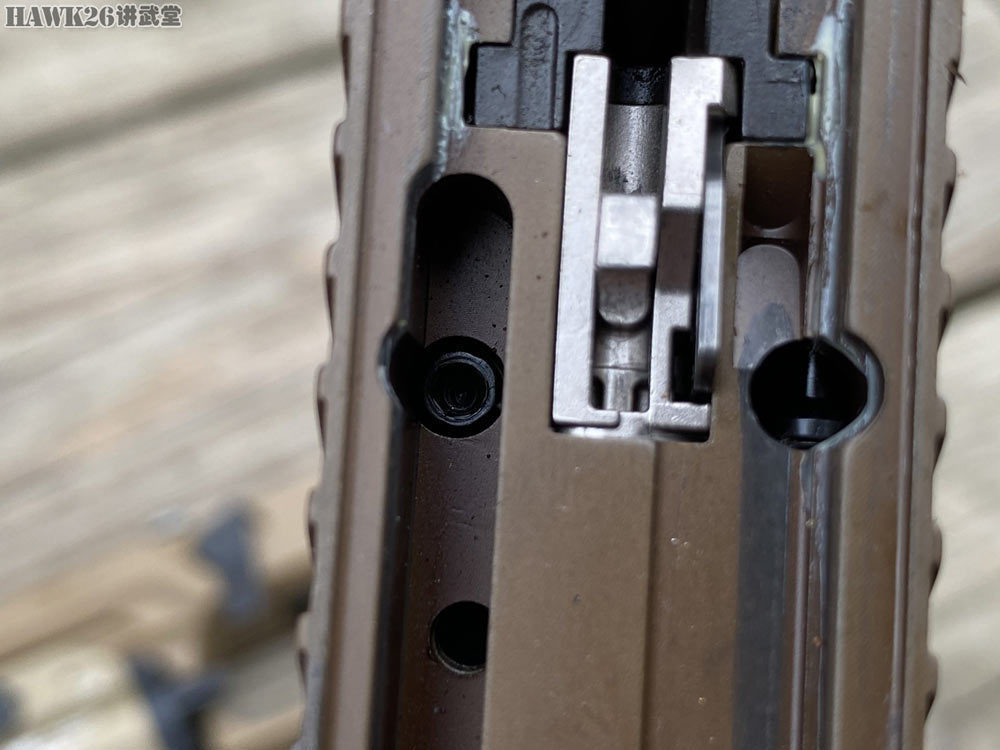 评测:美军m17手枪性能如何?发射25000发子弹之后 拆开看内部_腾讯新闻