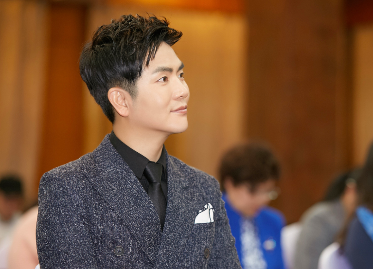 北舞17届第一是张艺凡,16届是刘浩存,看清94届:这是大神