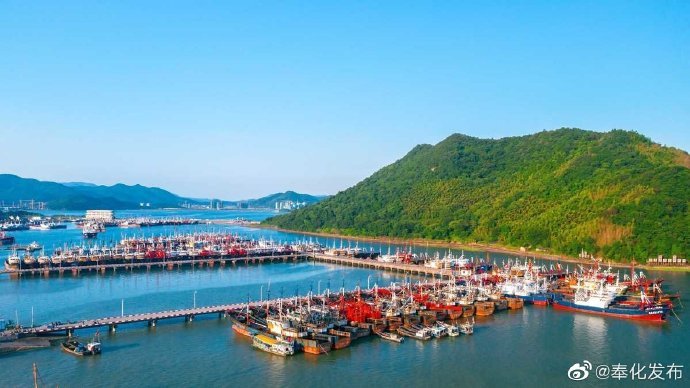 休渔期的桐照渔港