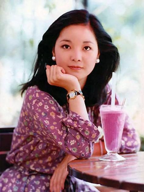 一提到中国乐坛中的"传奇",邓丽君一定榜上有名.