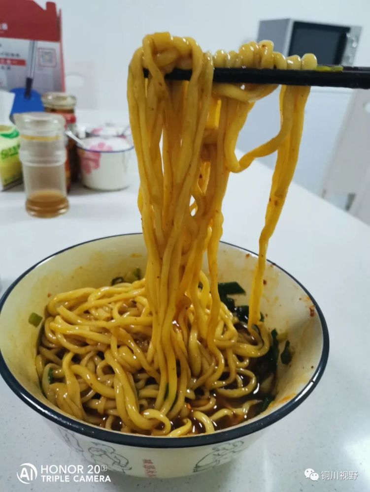 这才是正宗的陕西拉条子面