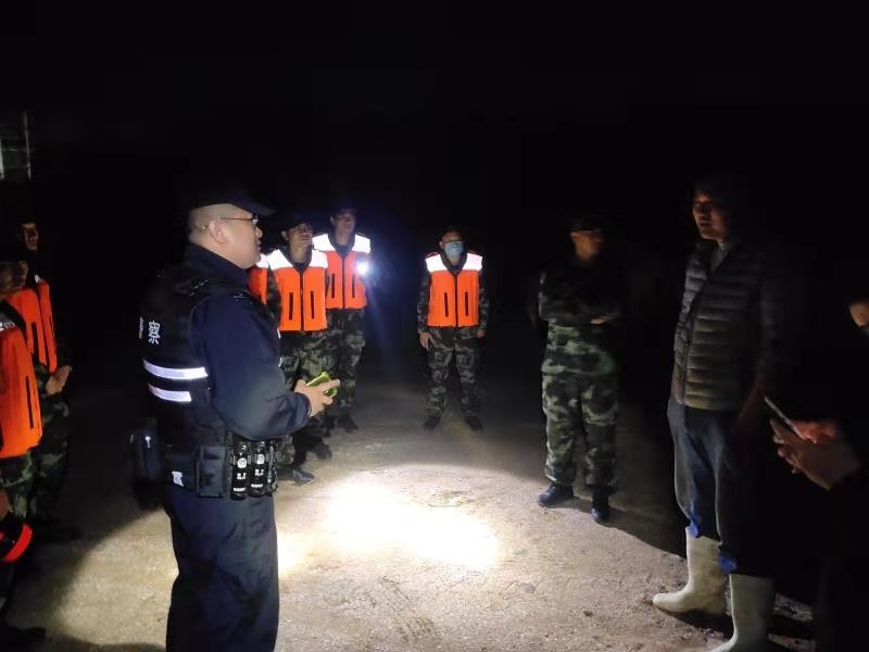 烟台开发区海岸警察大队连续查破三起非法捕捞水产品案