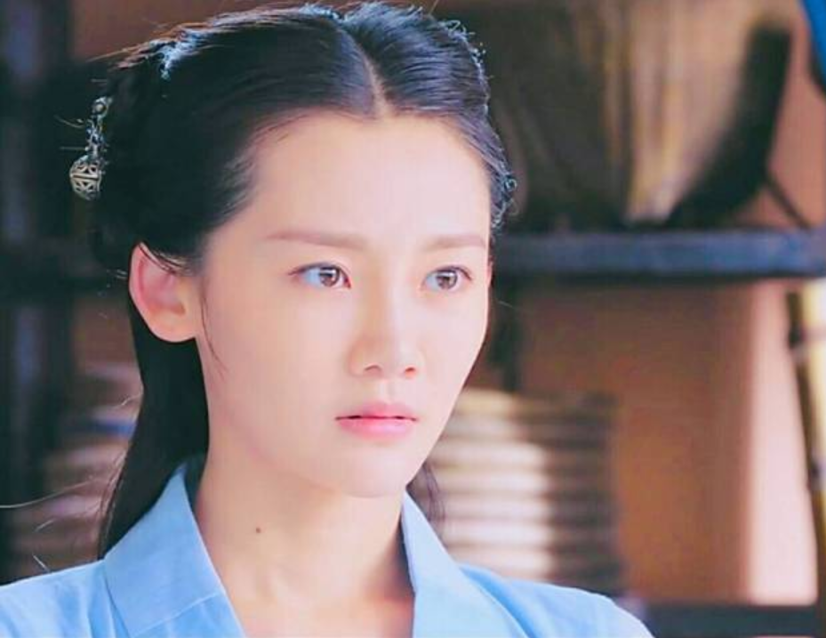 曾是《楚乔传》里不起眼的女配,而今33岁被郑恺宠成公主,她凭什么?