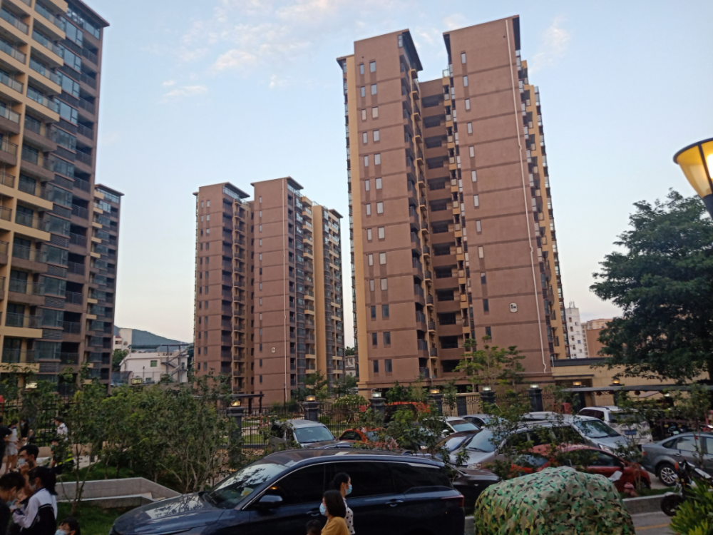 实探被爆喝茶费80万的兴围华府是智商税还是真的香