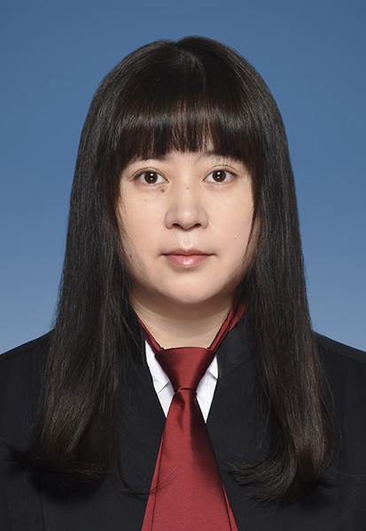 张玉霞,1980年7月生,民革党员,本科,上海申浩律师事务所高级合伙人